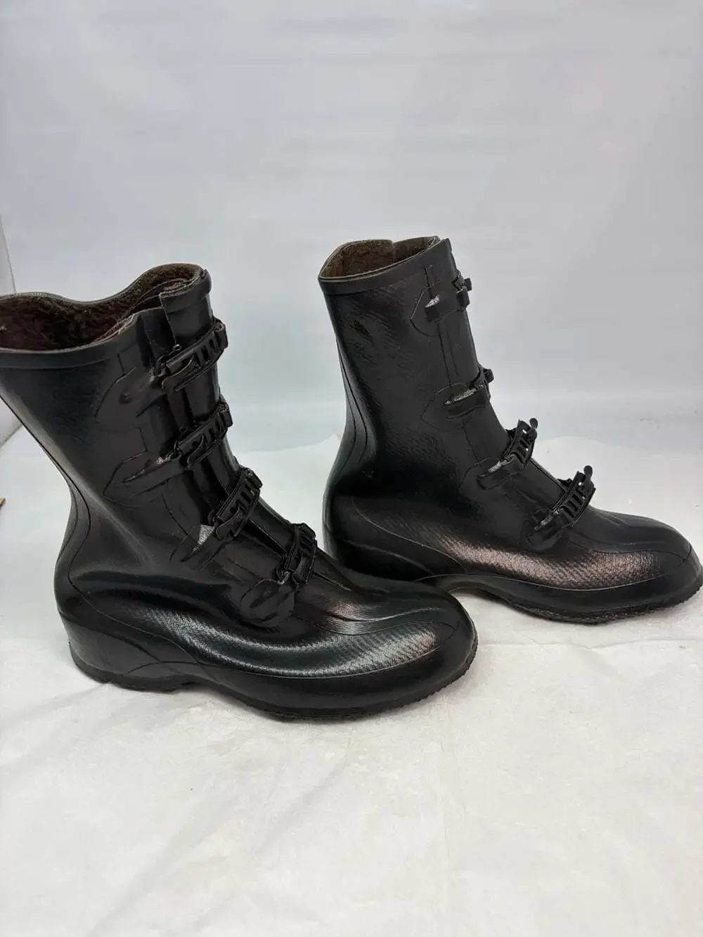 Vintage B.F. Goodrich Zipperless 4 Buckle Rubber Rain Overshoes Galoshes kids 1